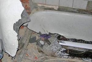 Демонтаж ванны в Данилове